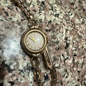 Vintage Gold-Tone Women’s Bracelet Watch - Classic Gold Color